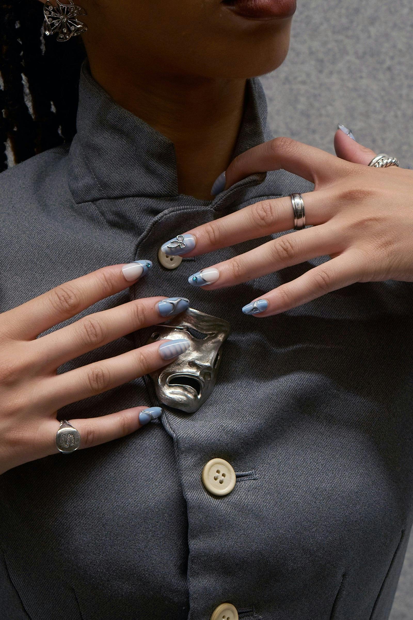 KATSEYE | BEL AIR – SHORT ALMOND PRESS-ON NAILS