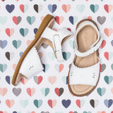 Classic Sandal with Scallop
