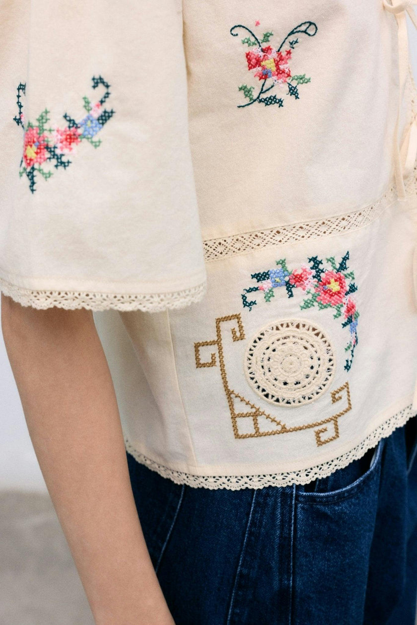 Narcise Woman Blouse Ecru