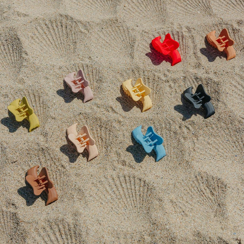 KAXI WAVY MINI HOLD EVERYTHING CLAW