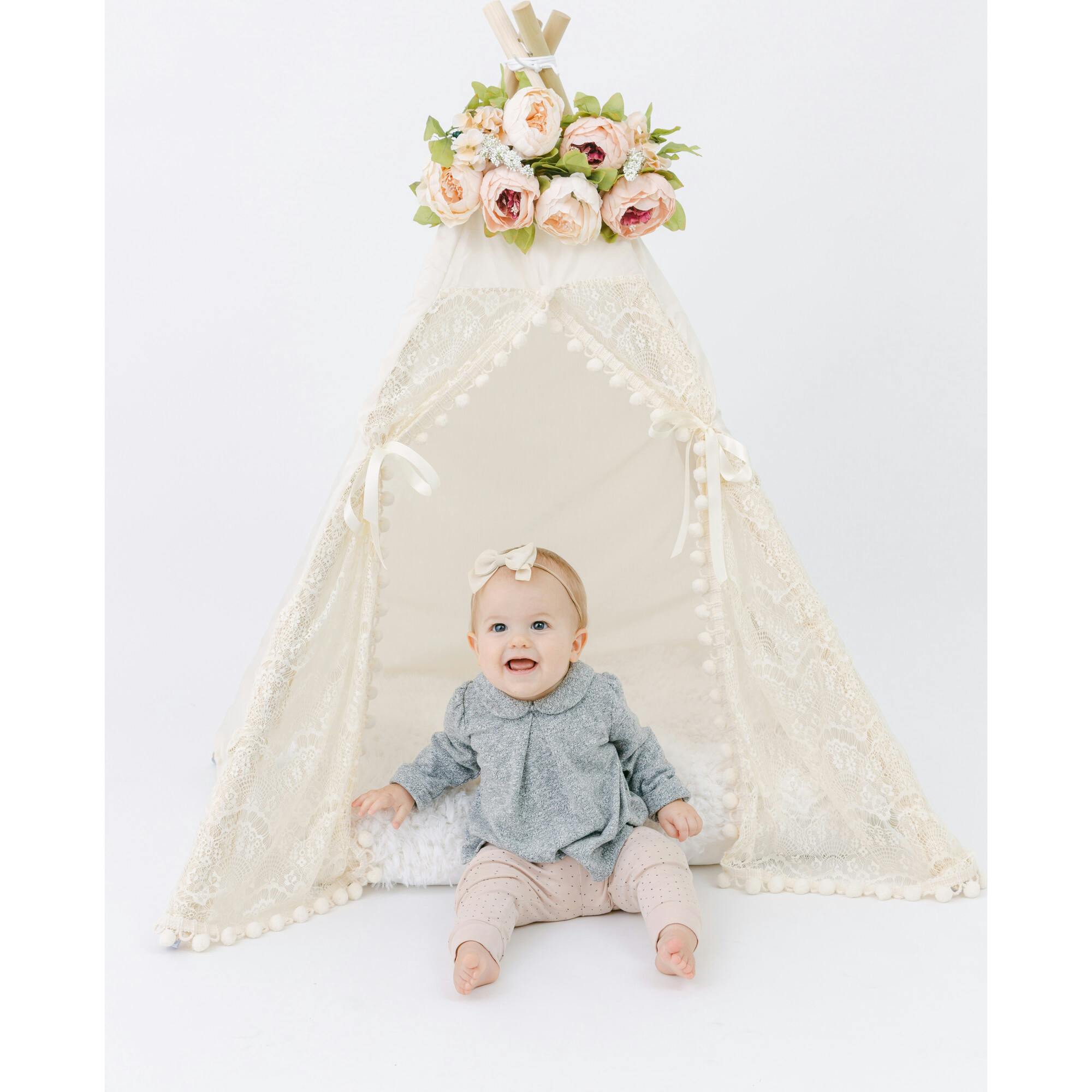 Itty Bitty Lace Play Tent