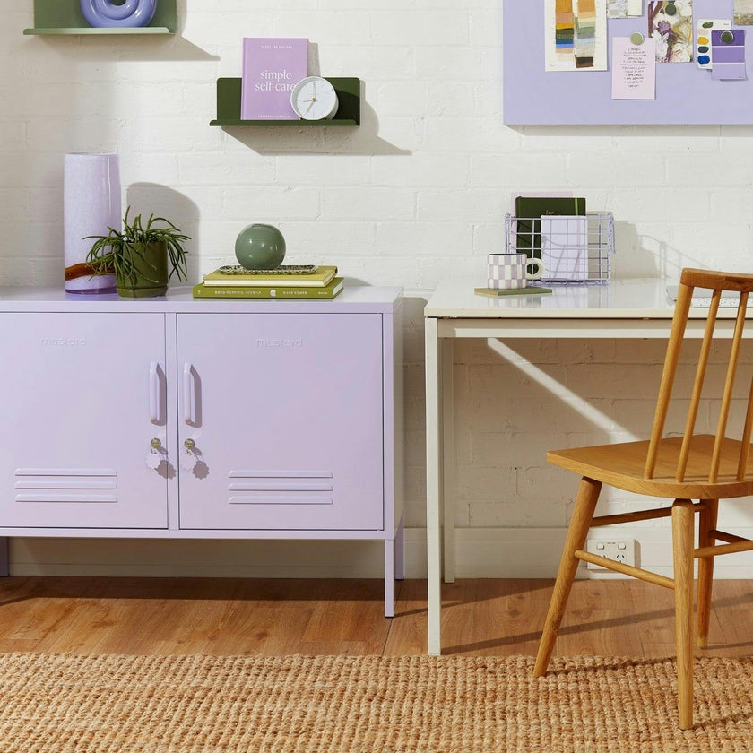 The Lowdown in Lilac