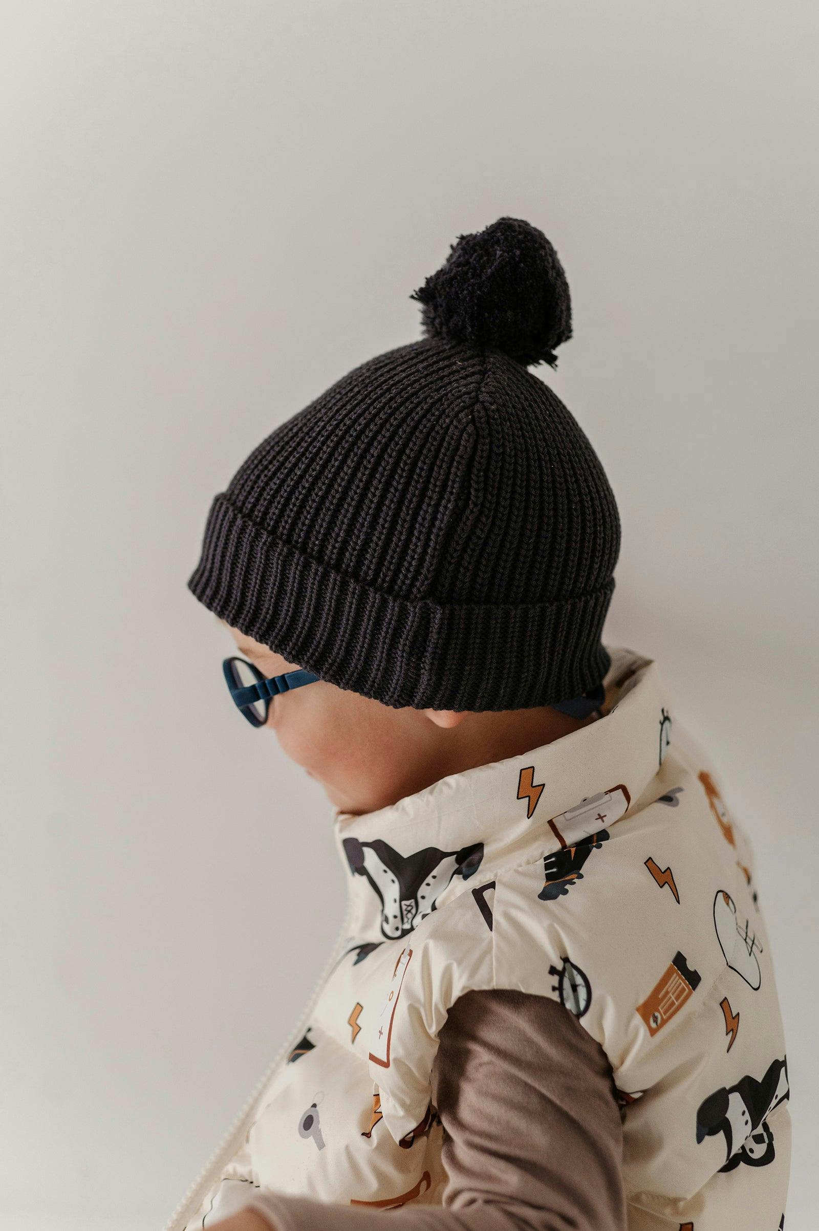 Knit Pom Hat in Charcoal