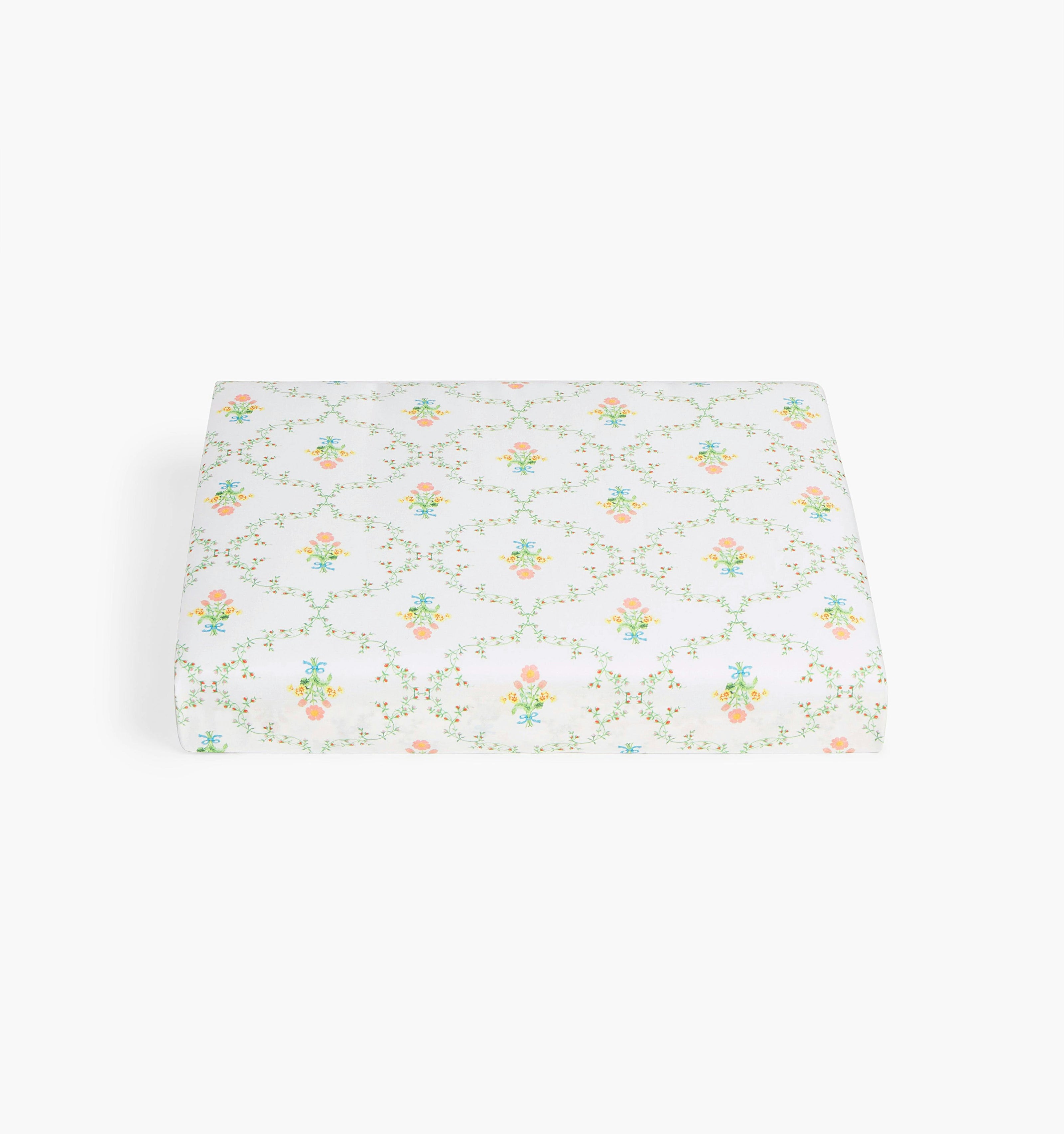 The Fitted Sheet - Pastel Trellis