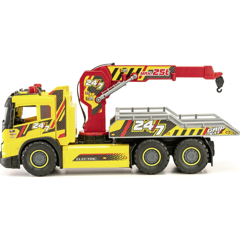 Volvo: Giant Tow Truck