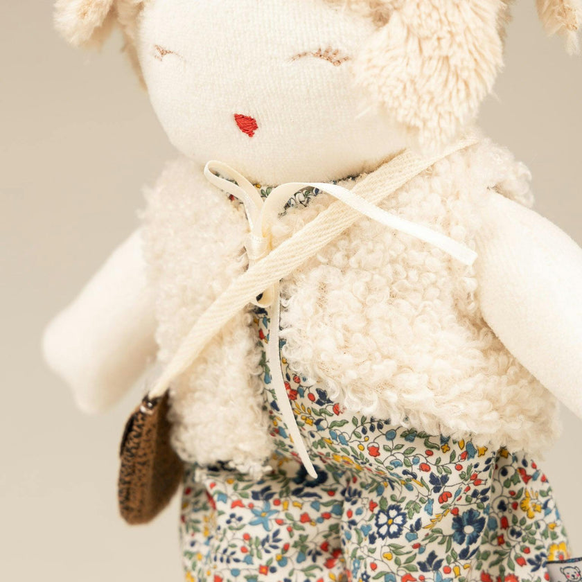 Pamplemousse Peluches Marguerite Doll