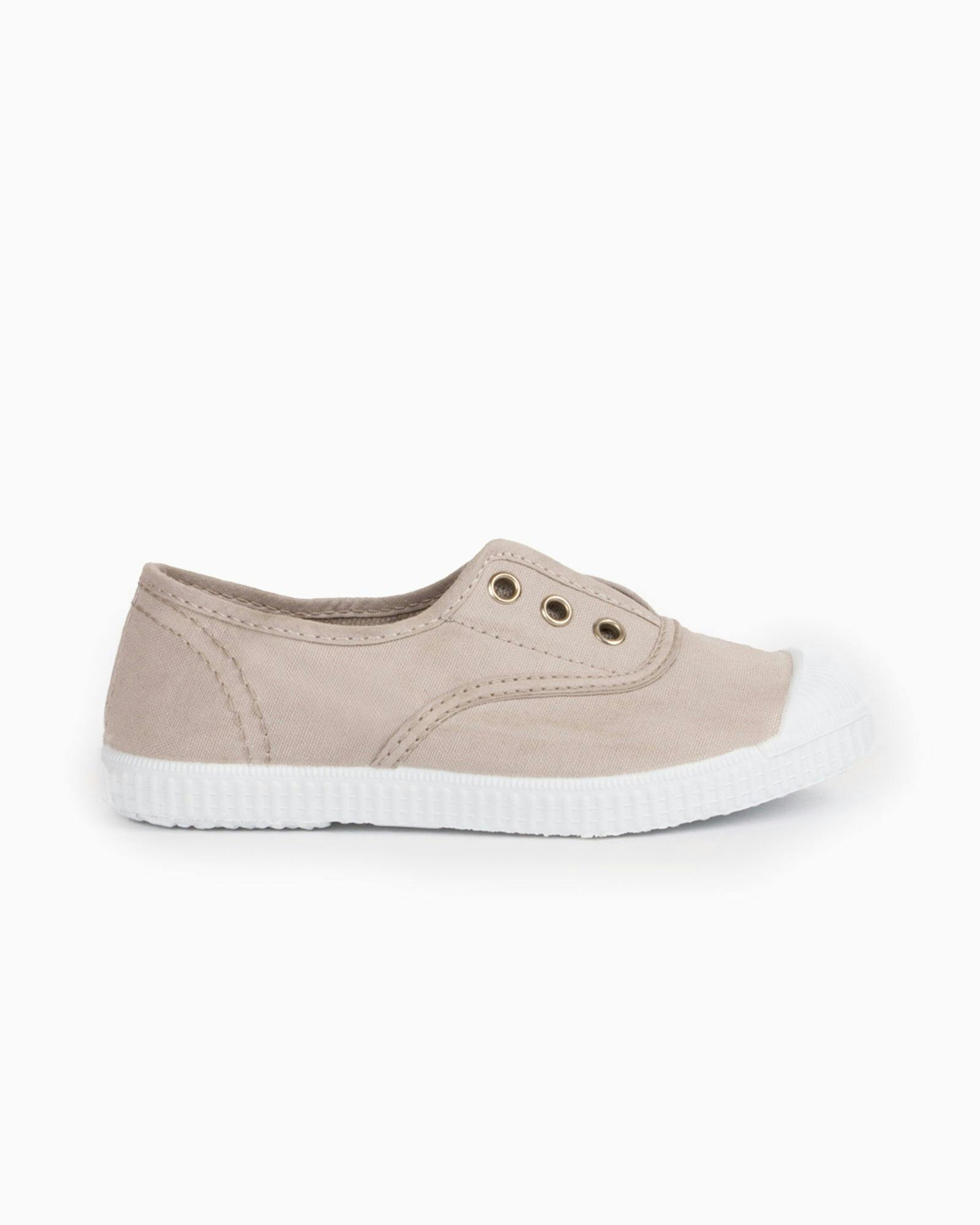 Hampton Canvas Plum Plimsolls in Putty