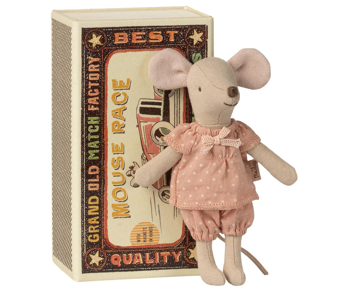 Big sister mouse in matchbox