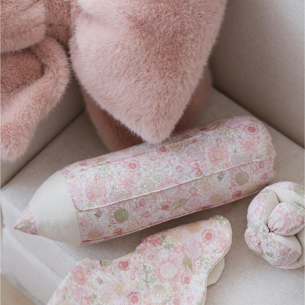 MEADOW + HEATHER GIANT PENCIL SET
