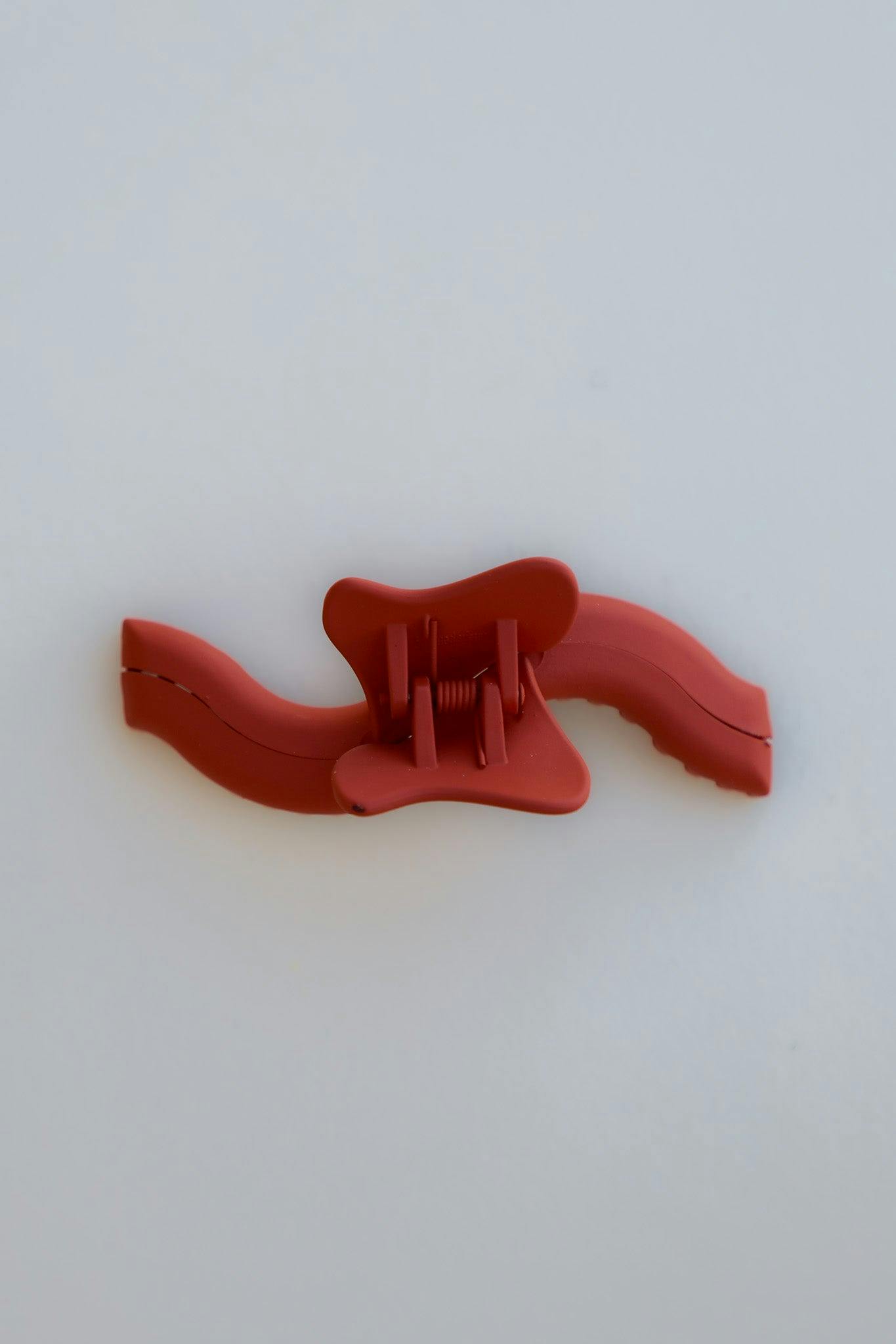 KAXI WAVY MIDI HOLD EVERYTHING CLAW