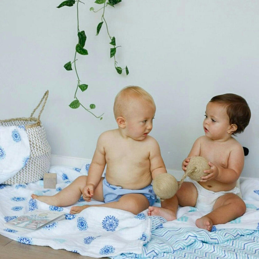 Organic Muslin Four-Layer Reversible Snug Blanket