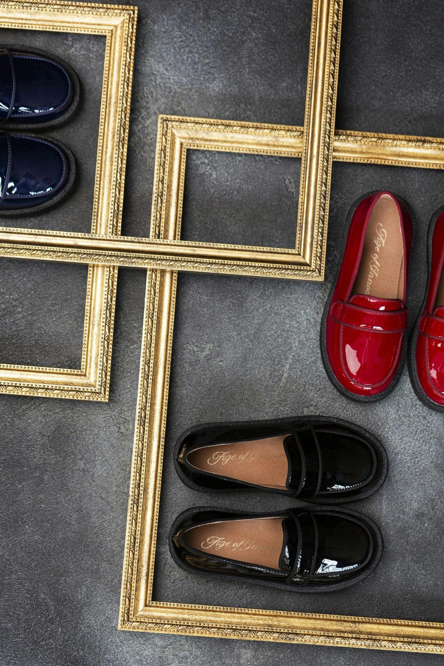 Bobby Loafers