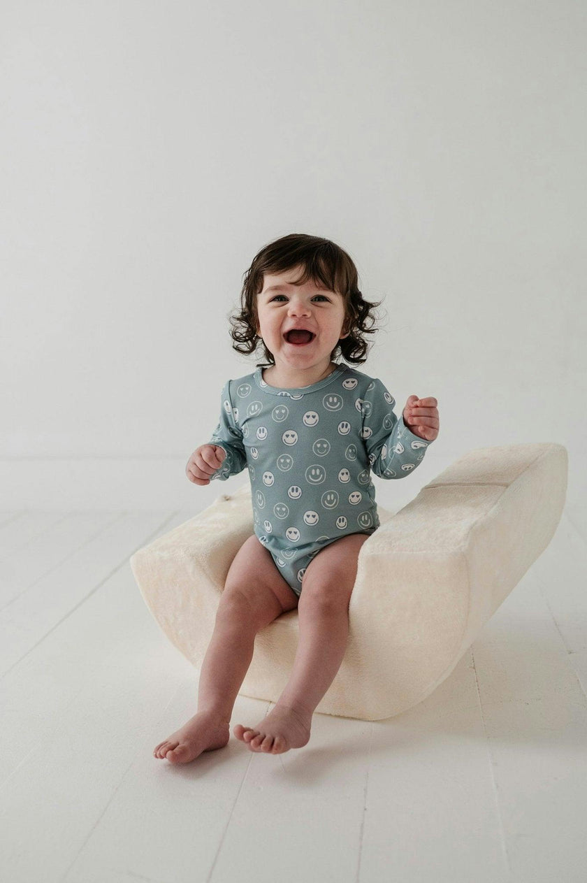 Baby Boy Long Sleeve Bodysuit in Heart Eyes
