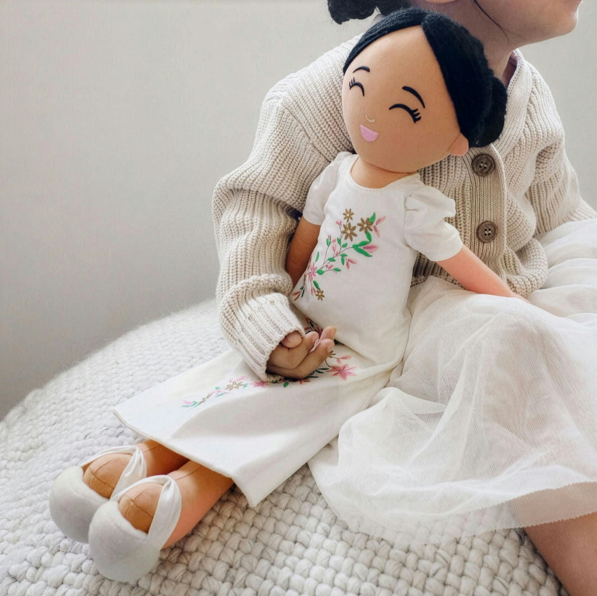 Filipina 'Malaya' Cultural Doll