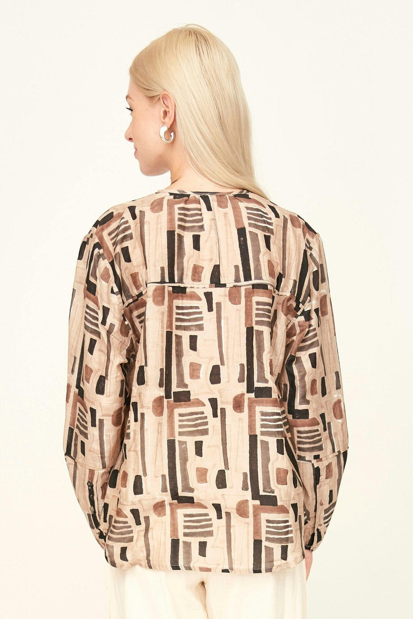Dakota Blouse in Sand Labyrinth