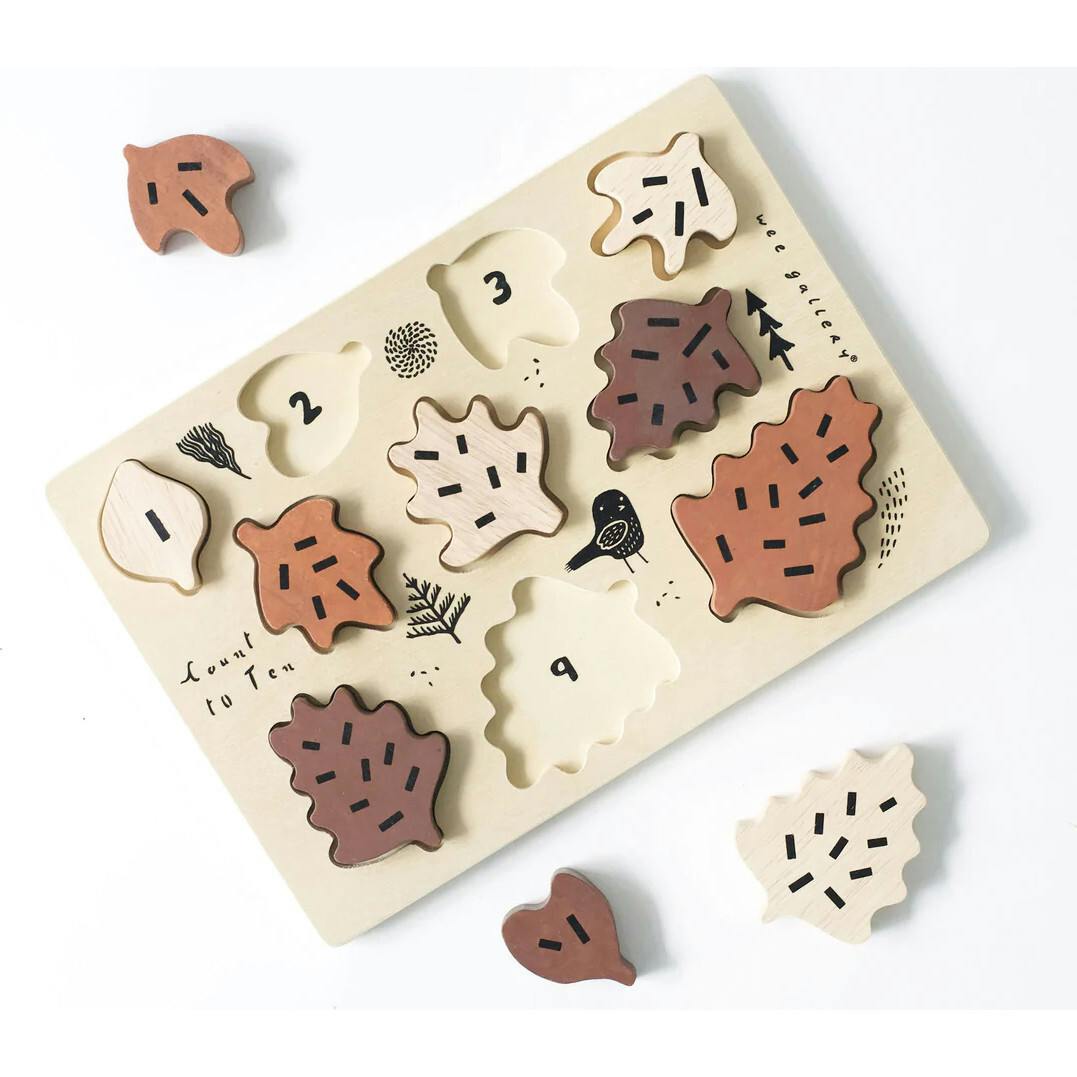 WOODEN TRAY PUZZLE - COUNT TO 10 LEAVES
