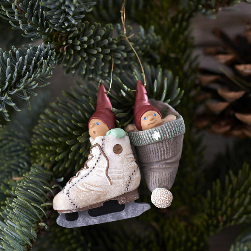 Hanging Christmas Ornaments