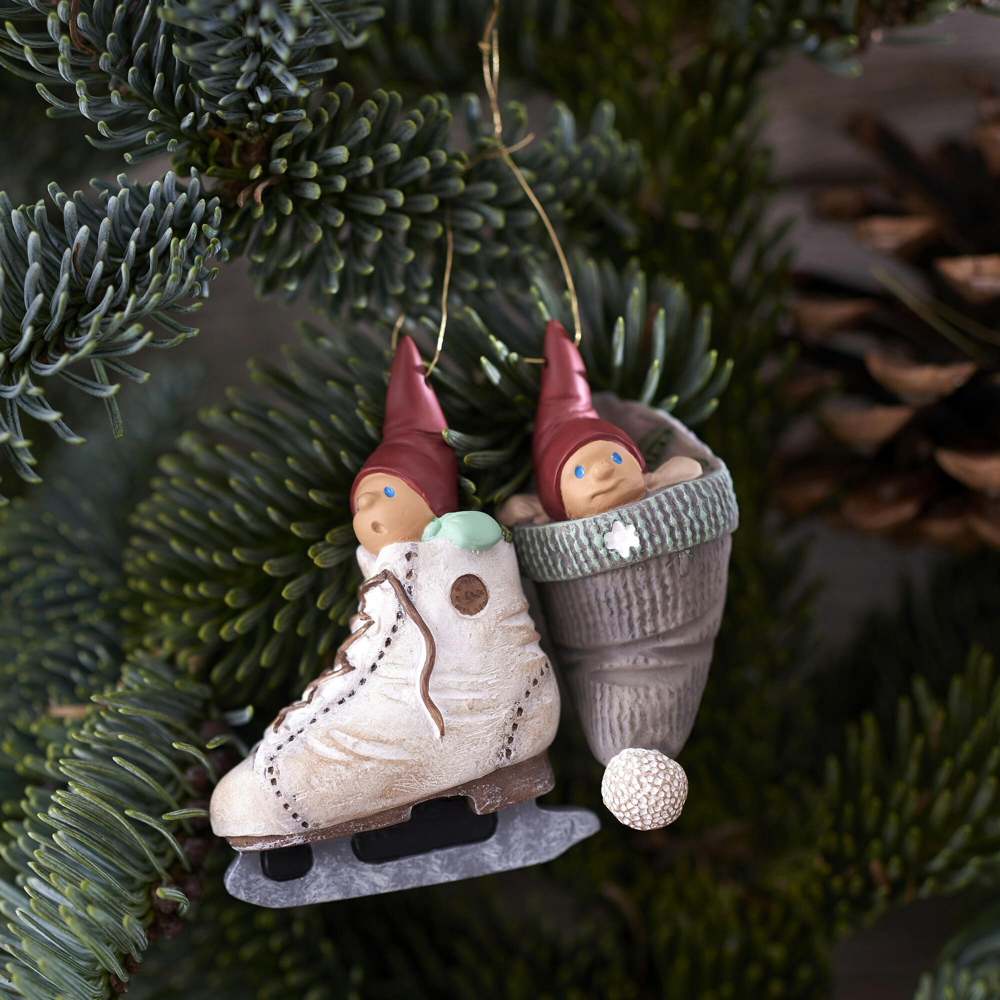 Hanging Christmas Ornaments