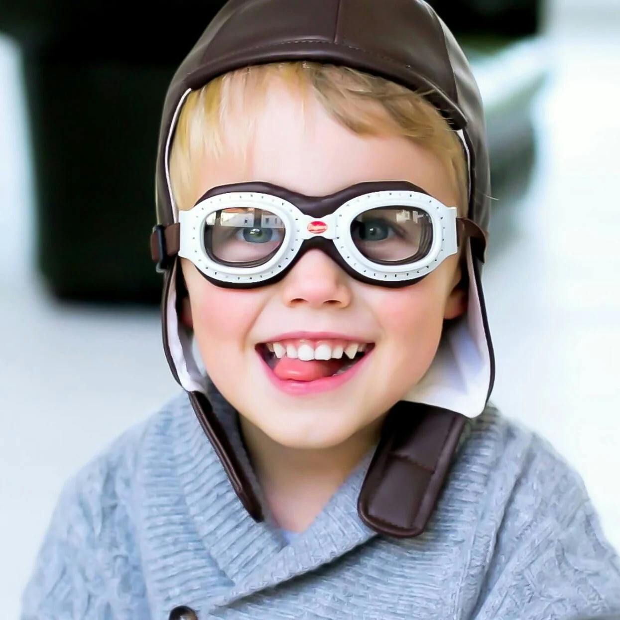 Racing Set CAP AND GOGGLES