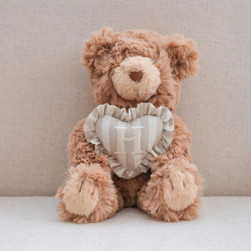 INITIAL TEDDY