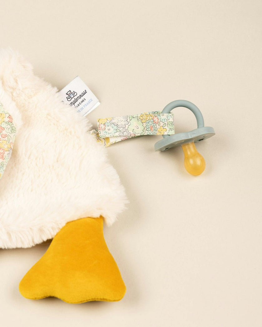 Pamplemousse Peluches Astrid the Goose Lovie