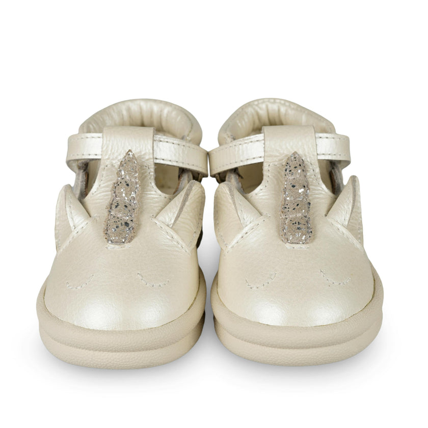 Zilpa Shoes | Unicorn | Off White Metallic Leather