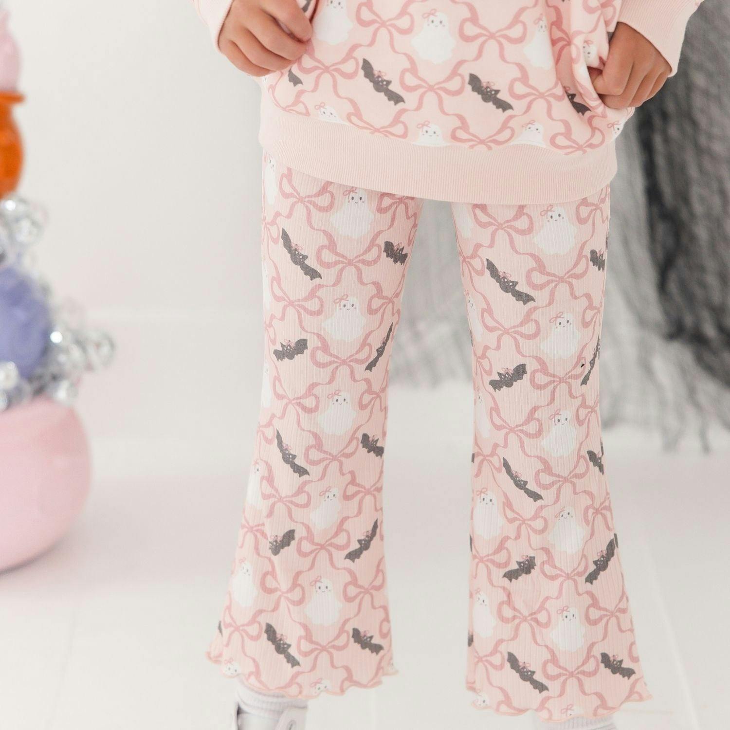 Bat And Ghost Trellis Halloween Flare Legging