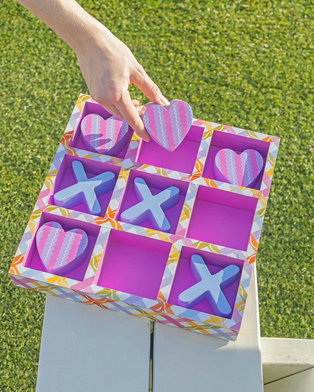 Packed Party Tic-Tac-Totally Fun Preepy Plaid Hearts Game Set