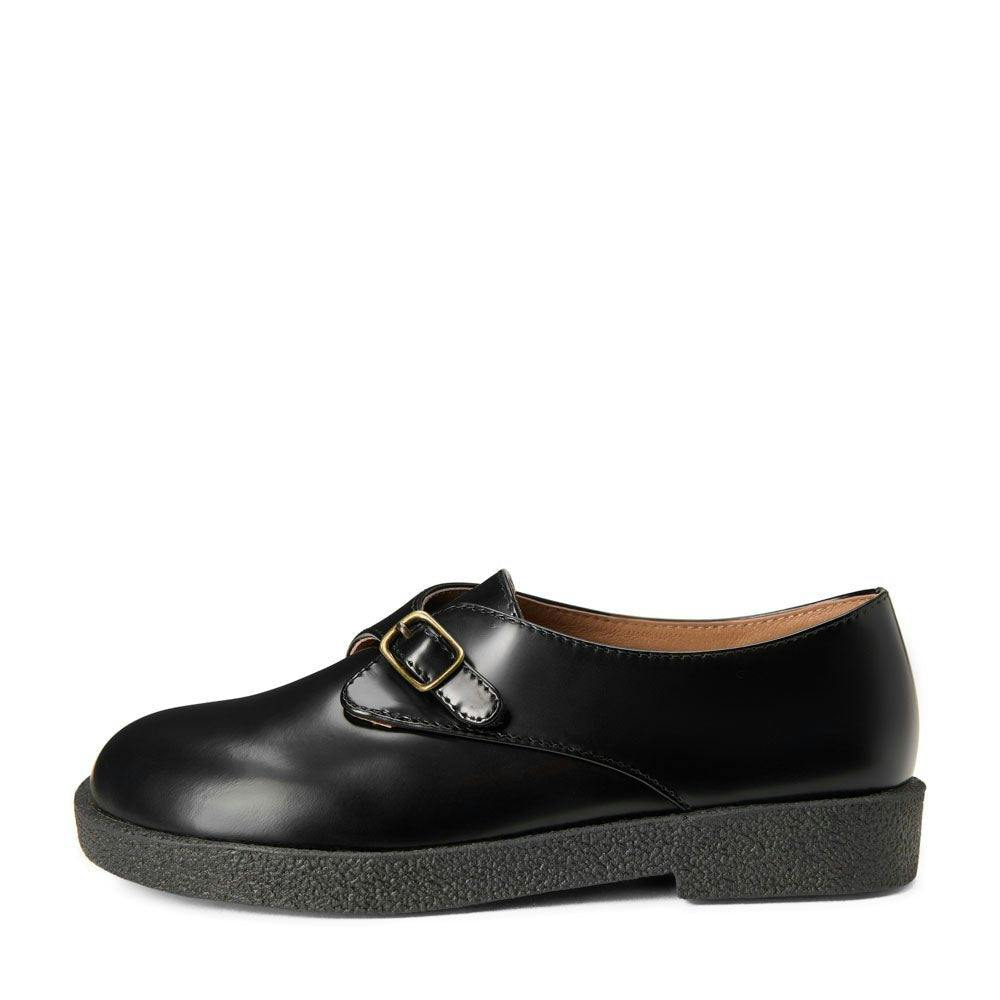 Astrid Buckle Strap Rubber Sole Brogues Shoes