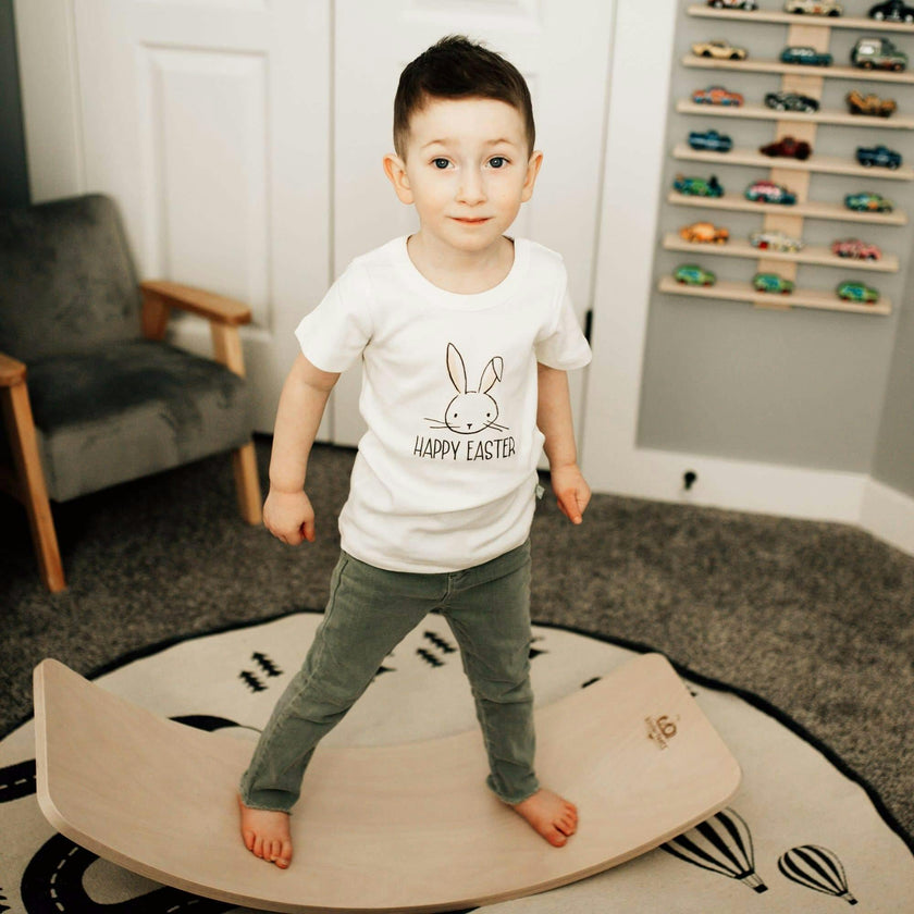 graphic tee | happy easter