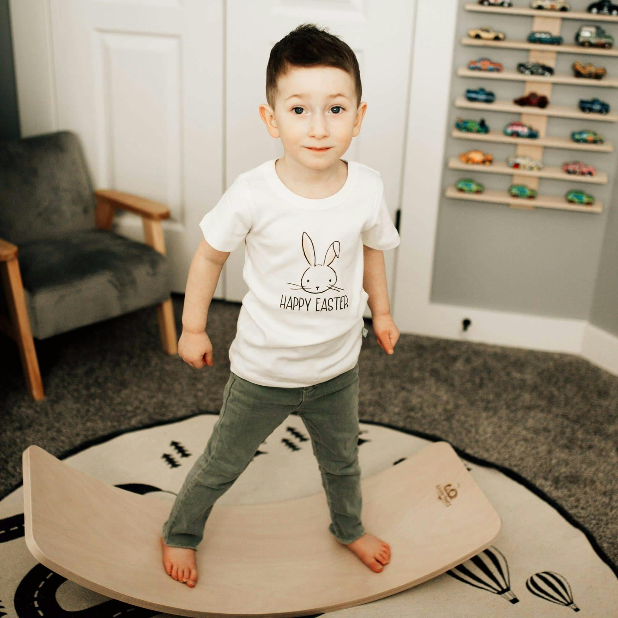 graphic tee | happy easter