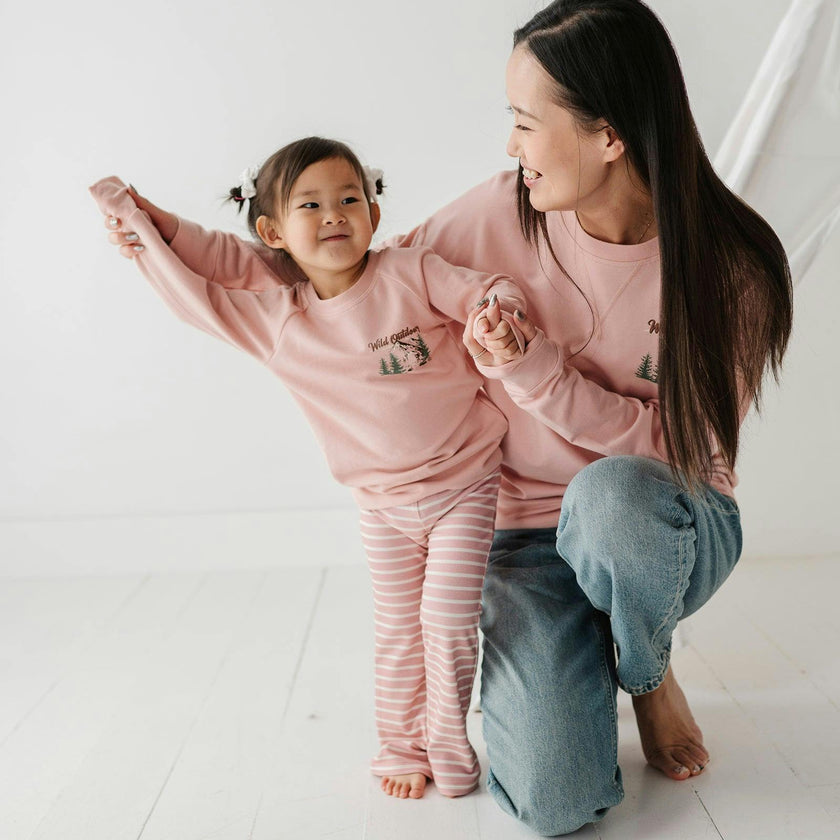 Girls Raglan Sweatshirt in Discover The Wild