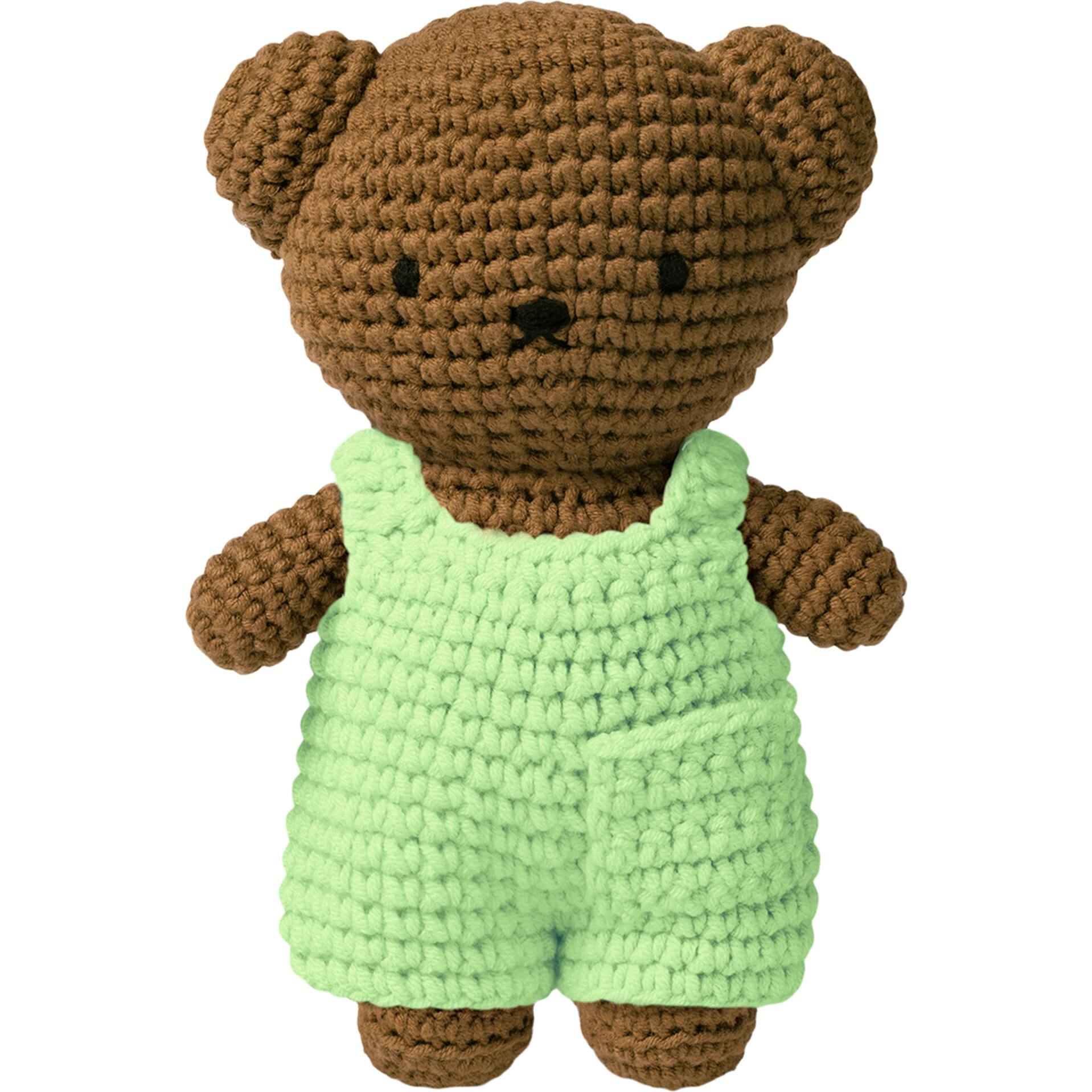 Boris in Casual Color Crochet Outfit