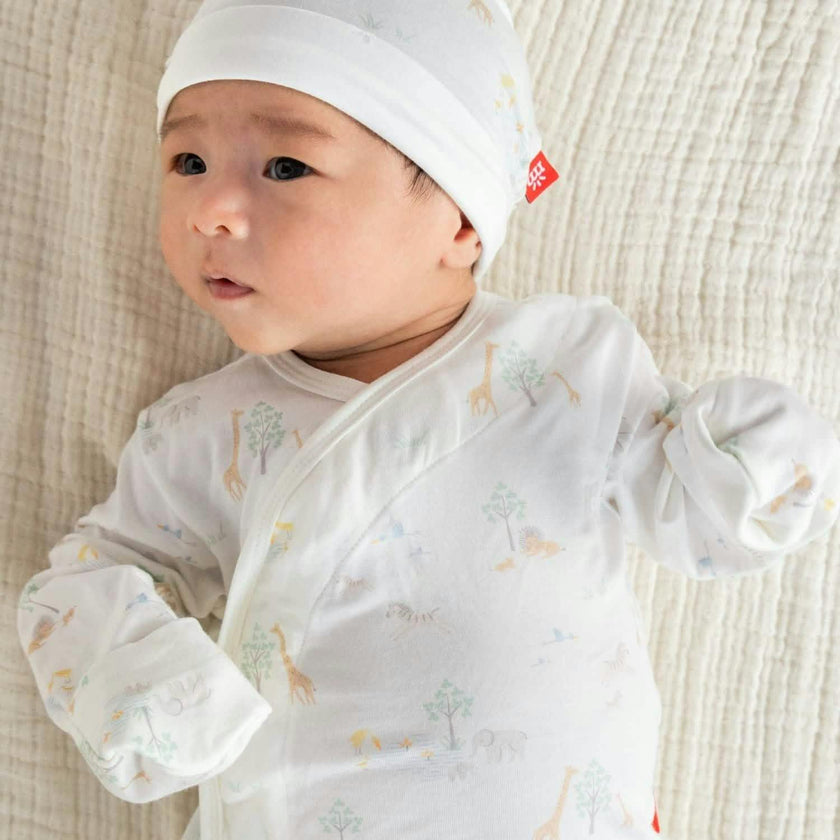 Magnetic Gown & Hat Set