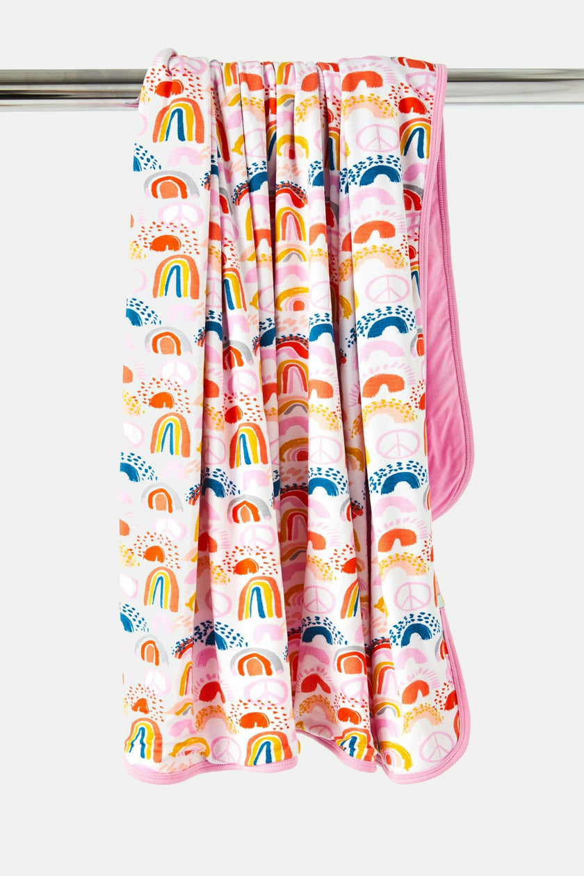 Stretchy Oversized Blanket - Rainbows Pink