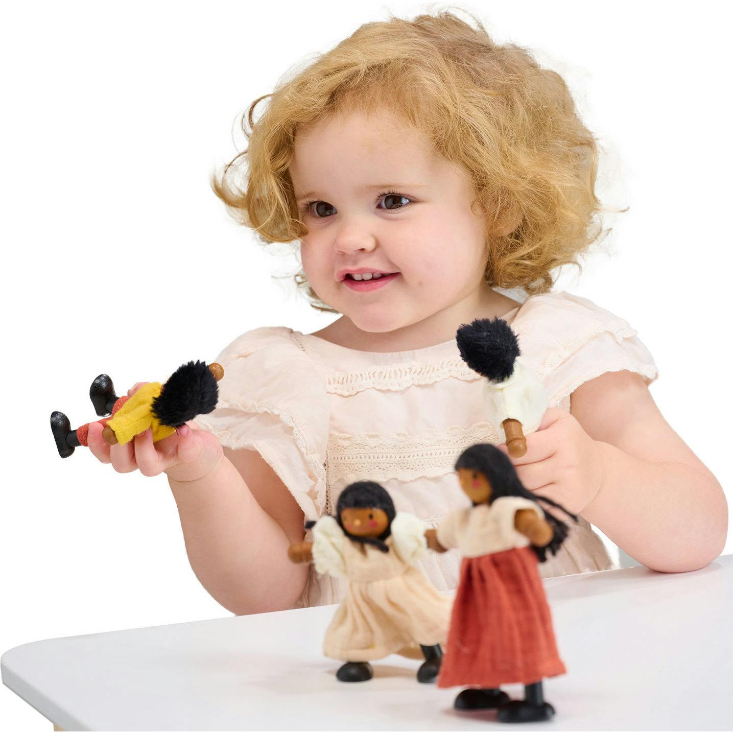 The Berrybunch Doll Family