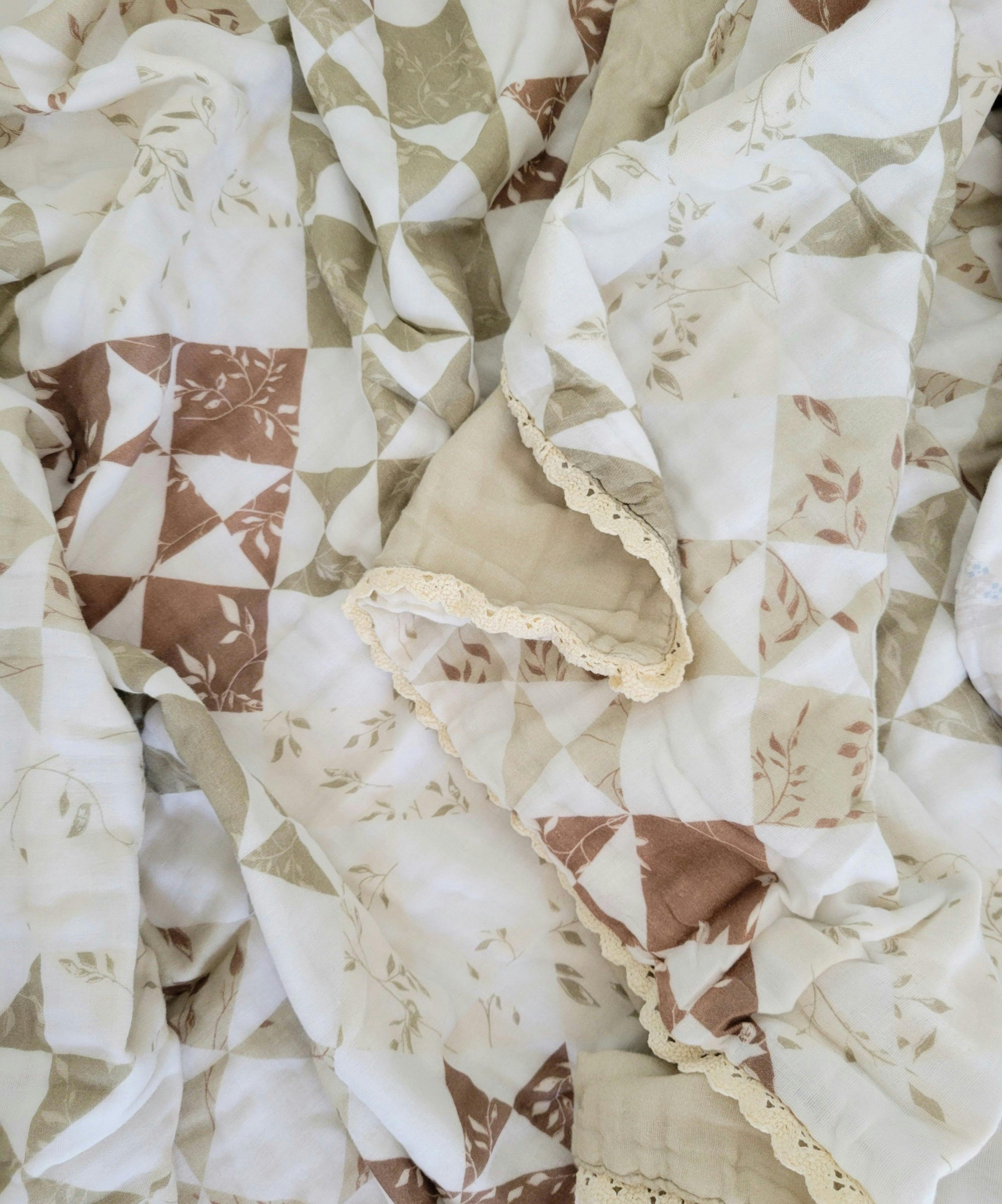 Ivy Quilted 6 Layer Gauze Blanket