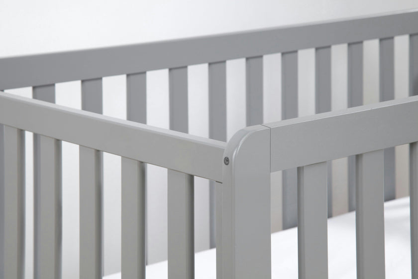 Carter's Colby 4-in-1 Convertible Crib