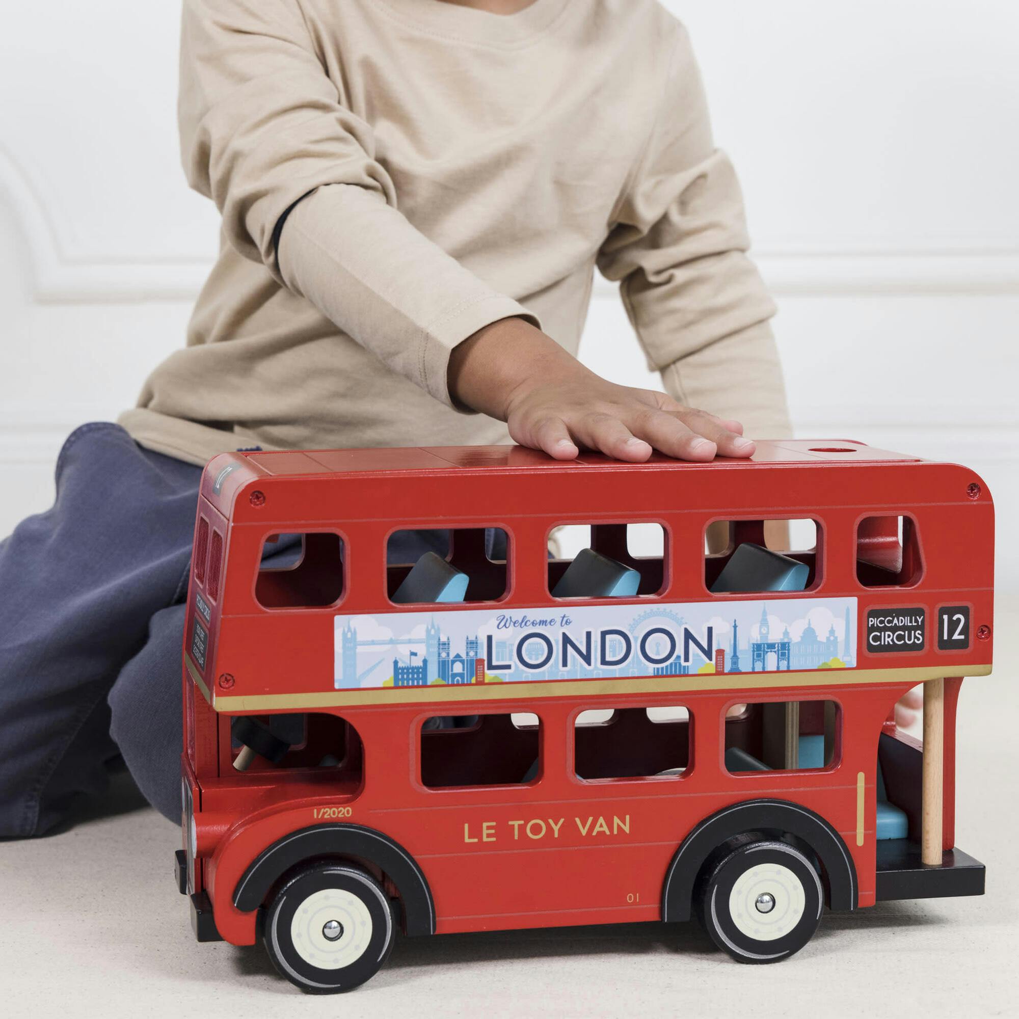 London Bus – Maisonette