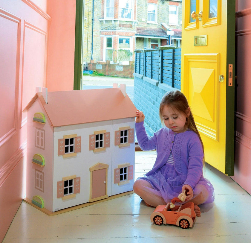 Clover Dolls House