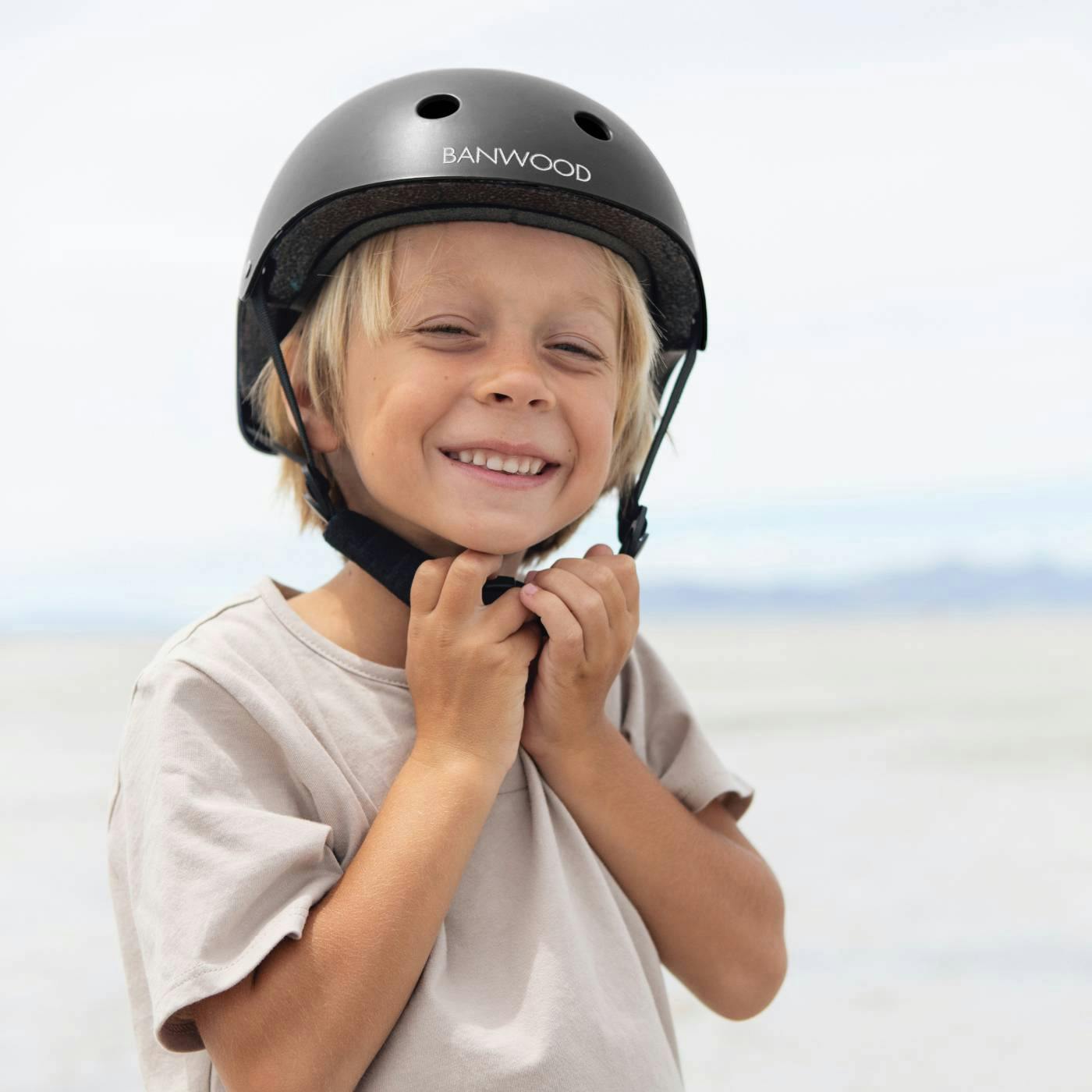 BANWOOD CLASSIC HELMET - MATTE BLACK