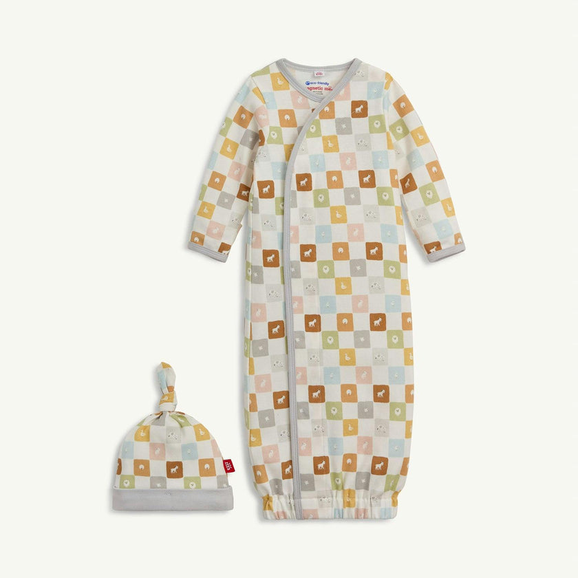 Magnetic Gown & Hat Set CHECKMATE
