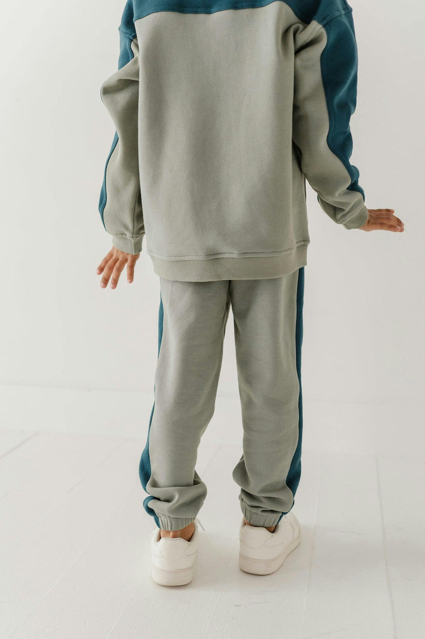Boys Comfort Sweatpants in Shadow Green