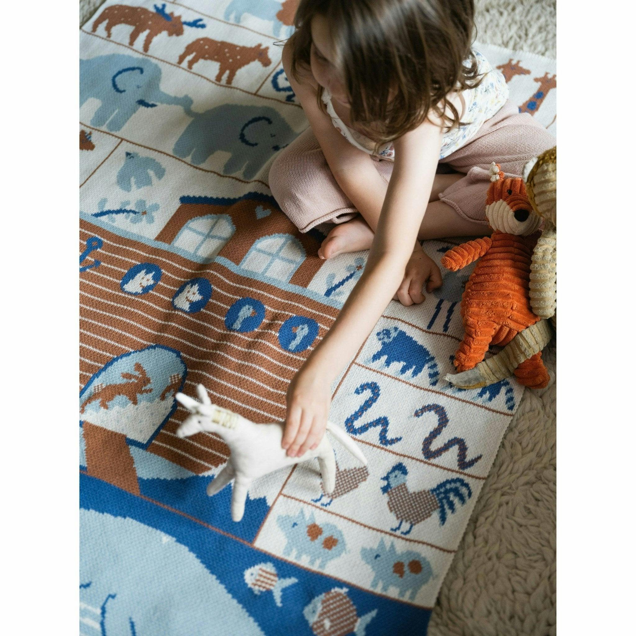 Ark Knit Midi Blanket
