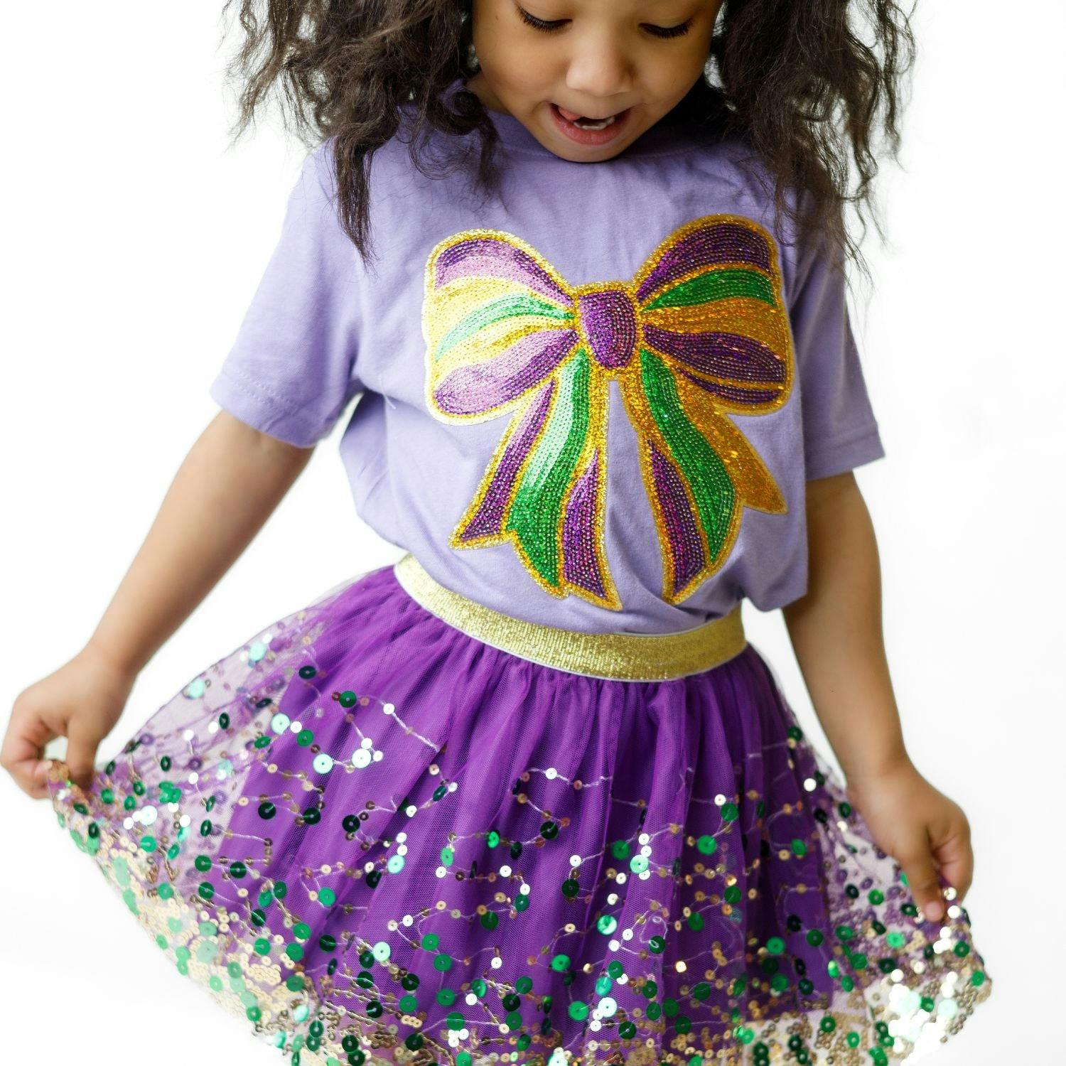 Mardi Gras Sequin Bow Patch Short Sleeve T-Shirt - Lavender