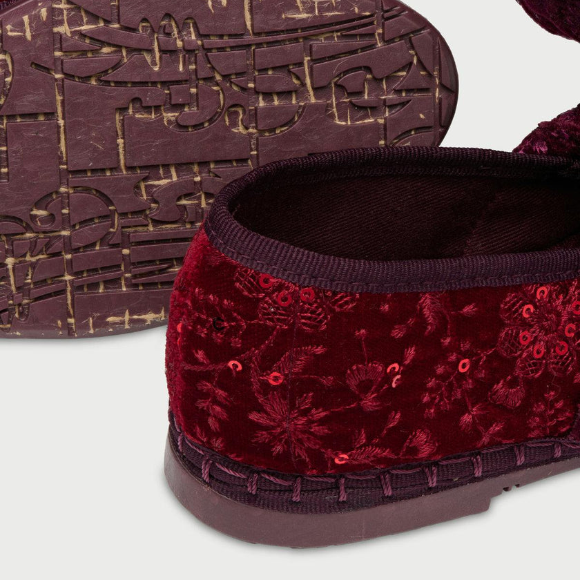Lyra Sylva Burgundy
