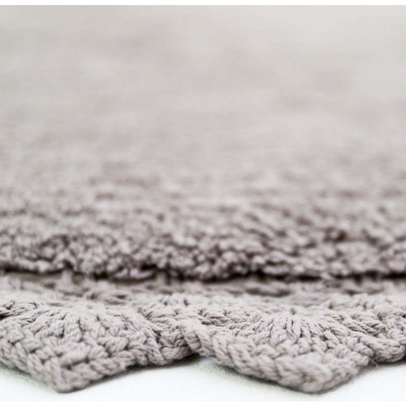 Perla Hand-Tufted Crochet Lace Trim Round Rug