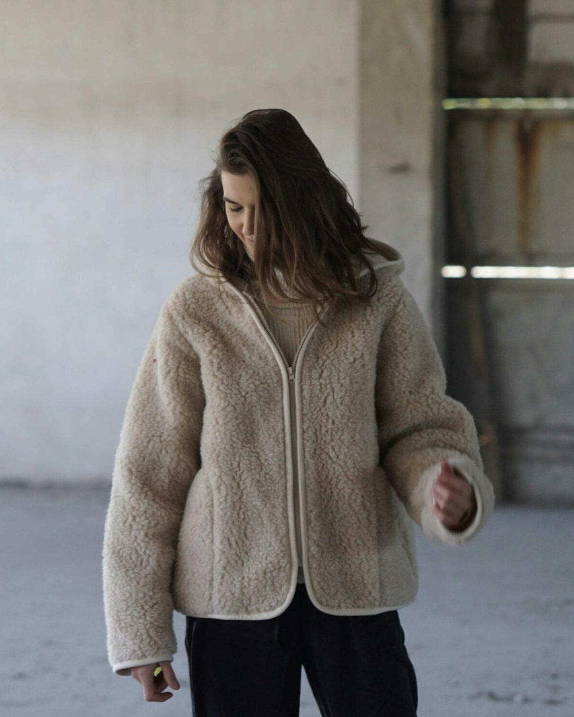 WOMEN'S WOOL COAT