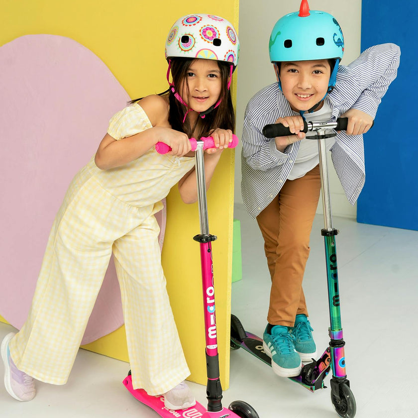 Micro Maxi Foldable LED Scooter