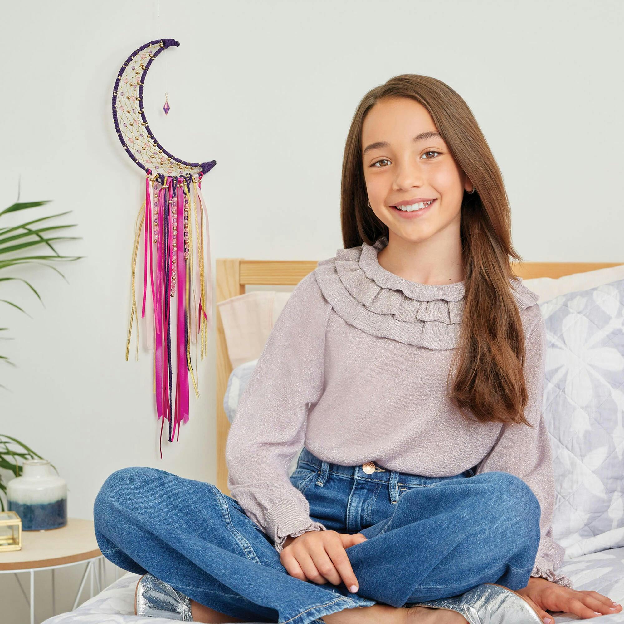 DIY Lunar Dream Catcher With Lights